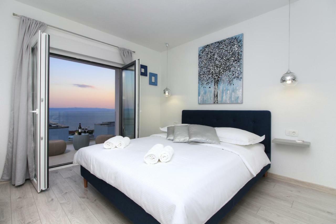 Navis Heated Pool Villa *